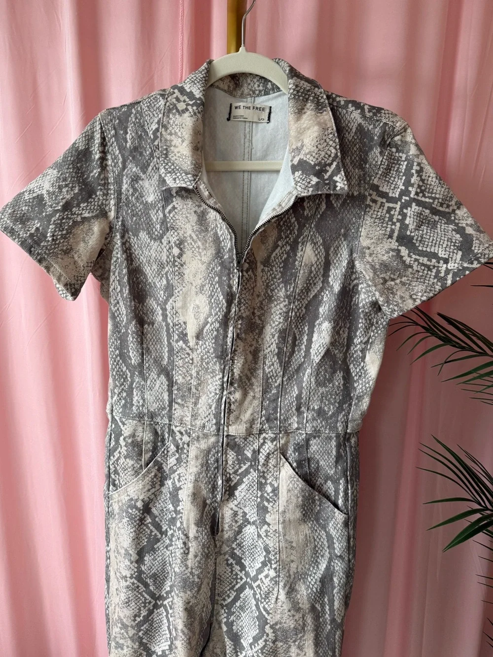 Free People We The Free Jayde Flare Jumpsuit Snake Fade Neutral Size Large